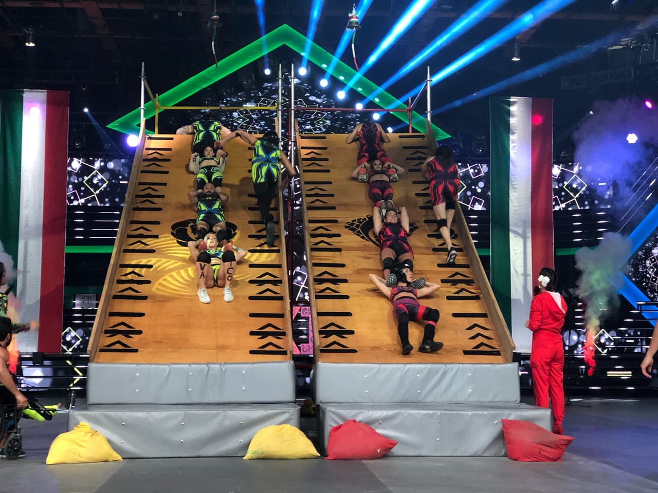 El equipo de Leones ganó el round de Escalera Humana.