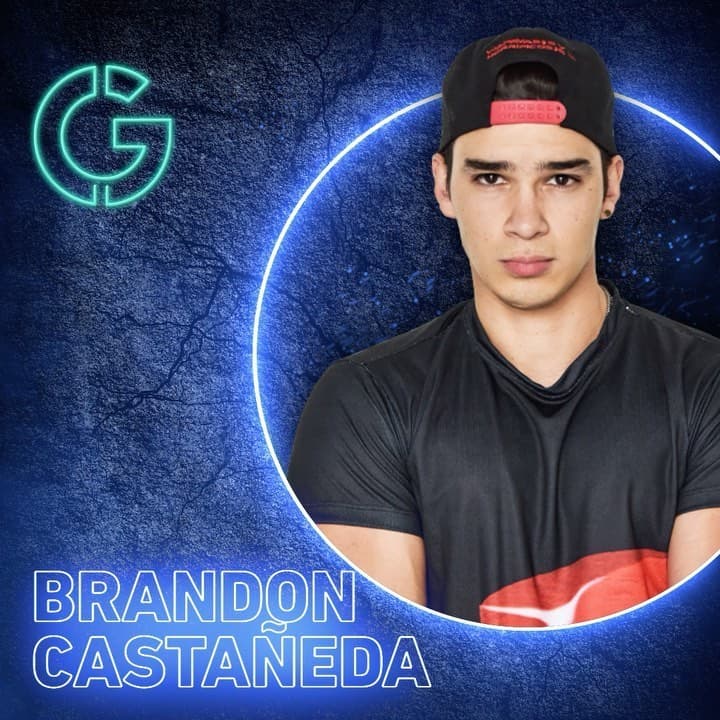 Brandon Castañeda va a liberar su Ki, porque sea o no pariente de Mario Castañeda, lo seguro es que le gusta Dragon Ball.