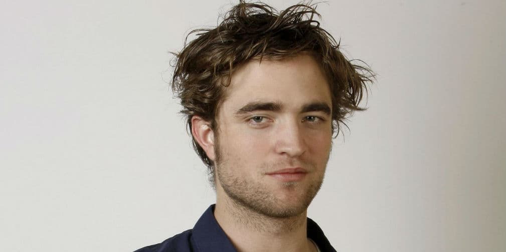 4. Robert Pattinson: Él mismo ha declarado que se siente muy incómodo cuando lee en un guión la palabra beso.