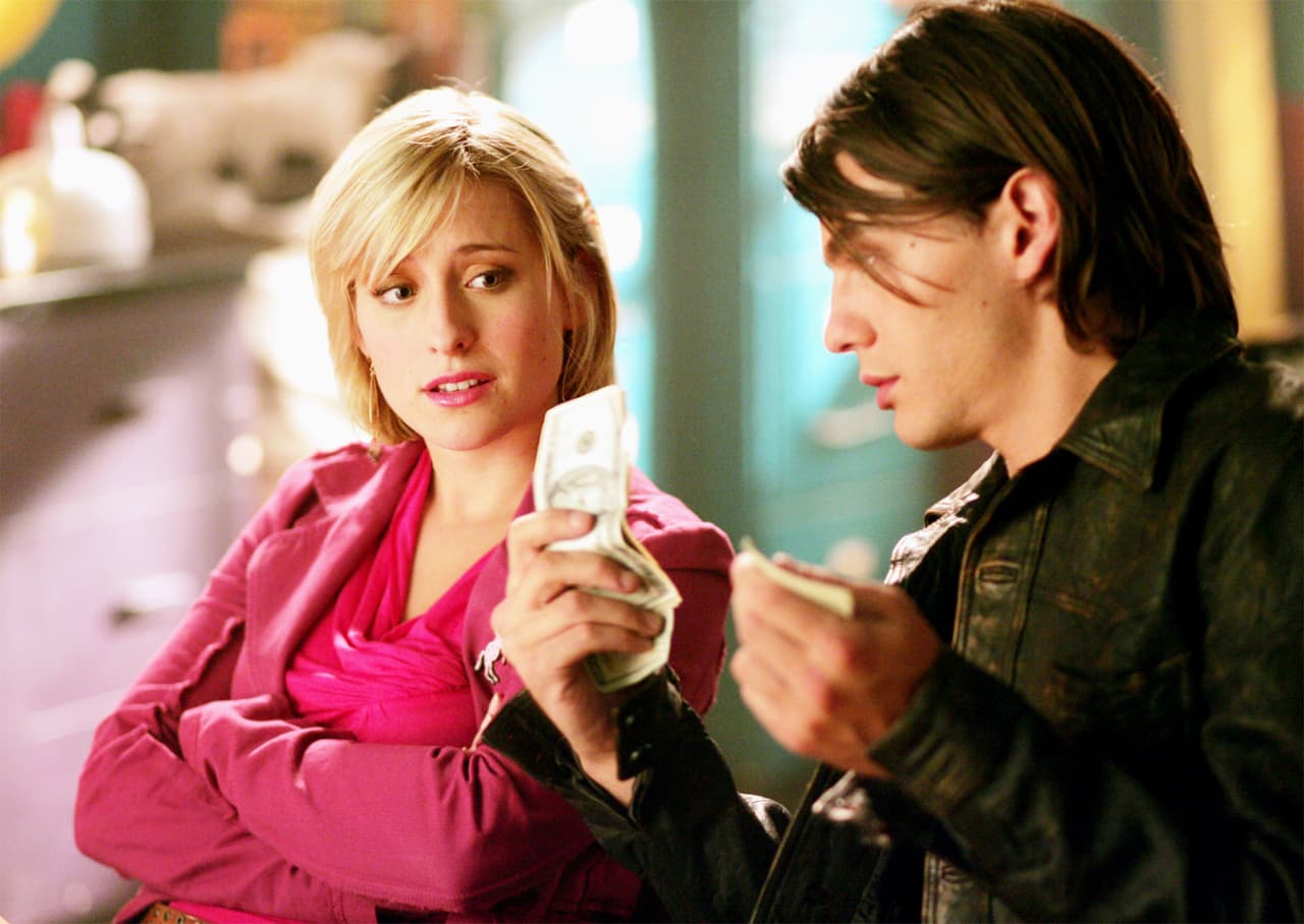 Allison Mack interpretó a Chloe Sullivan en la serie Smallville, de 2001 a 2011