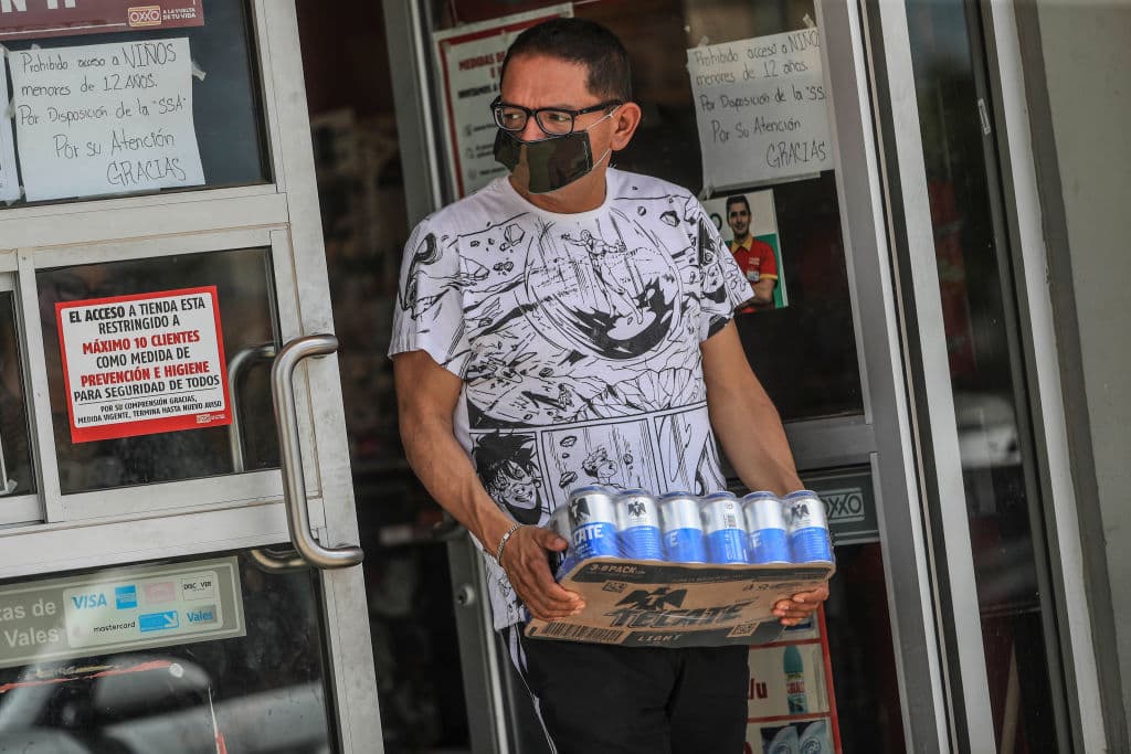 La gente no va por un six, va por la caja completa.