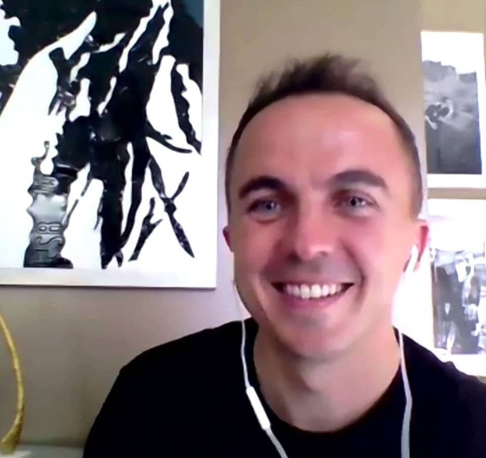 Y por último, Frankie Muniz, el protagonista, que si bien no recuerda haber hecho la serie por una condición que tiene, asistió al reencuentro e hizo feliz a muchas personas.