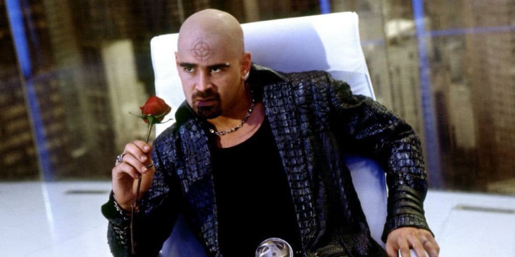 9. Colin Farrell: El villano Bullseye apareció en la película Daredevil, donde no convenció a nadie con esa imagen.