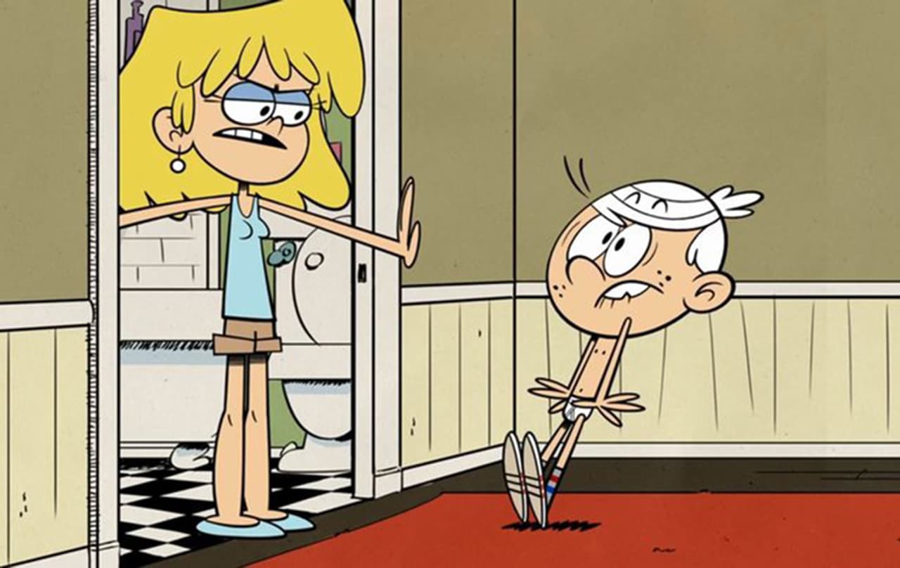 Hasta la fecha se han publicado diez novelas gráficas de la serie y también existe un videojuego para dispositivos móviles llamado 
<i>The Loud House: Casa del Árbol Suprema</i>.