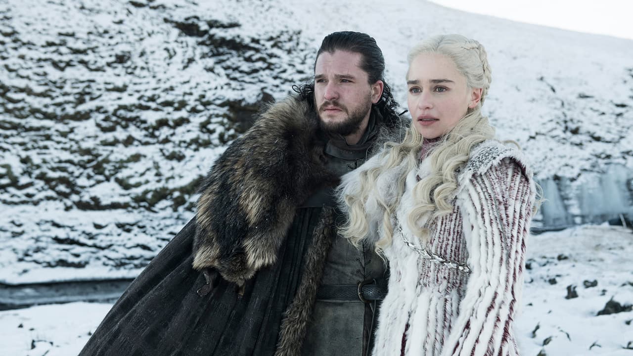 Kit Harington como Jon Snow y Emilia Clarke como Daenerys Targaryen