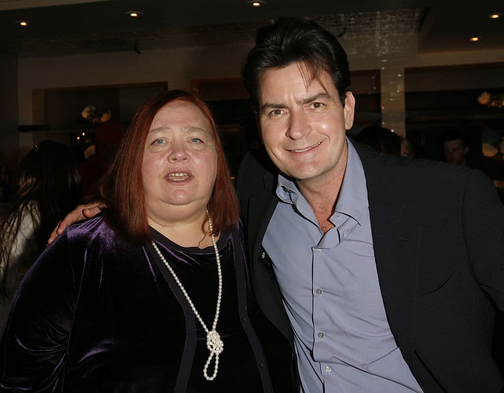 Muere Conchata Ferrell, actriz de 'Two and a Half Men', a los 77 años