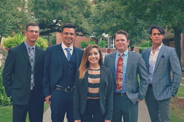 Una de sus primeras publicaciones en su cuenta de Instagram es de cuando estudió en H-E-B School of Business & Administration en Texas, en septiembre de 2016.