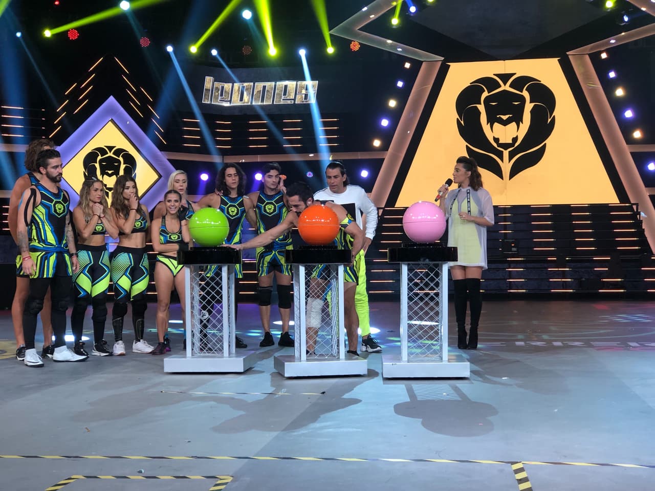 Los Leones siguieron con su racha ganadora y en el último circuito, Altura cruzada, se convirtieron en los ganadores de esta semana con 4350 puntos. Para obtener la recompensa en efectivo se colocaron cuatro esferas en el foro que tenían varios números y la palabra mil, y a pesar de que cuestionaron la decisión de Memo, el equipo consiguió los 200 mil pesos.