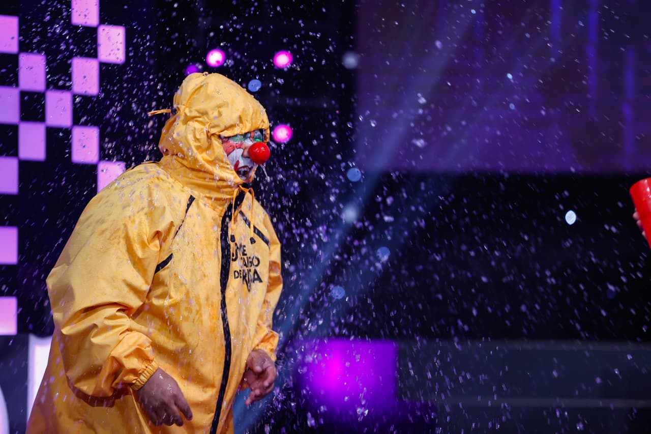 Y en la semifinal, Guana y Mariazel bañaron al invitado.