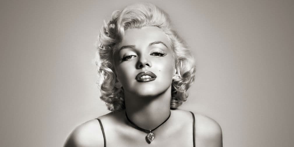 2. Marilyn Monroe: Pasó su infancia en distintos hogares adoptivos, en uno de los cuáles se dice que fue violada.