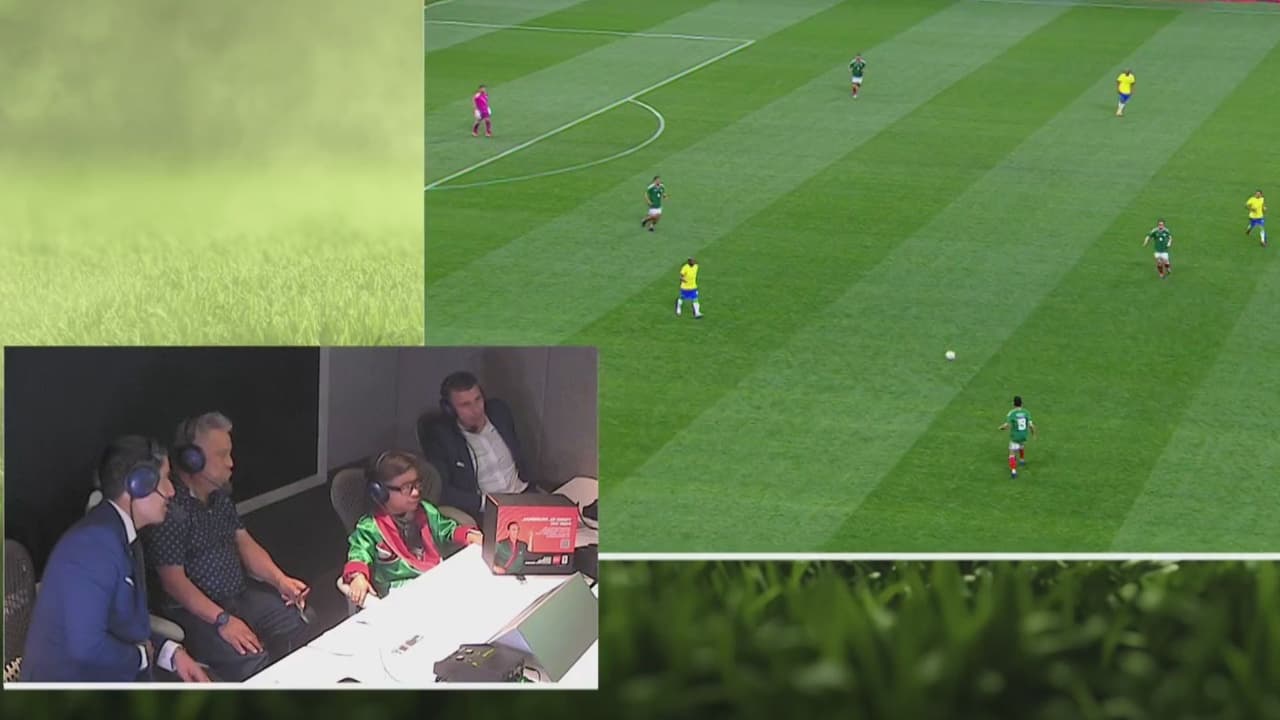 Abelito sorprende con su debut como cronista deportivo en el partido de Leyendas de México contra Brasil