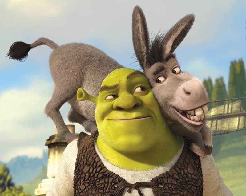 En inglés, la voz original de Shrek la hacía Chris Farley, sin embargo, falleció en 1997, antes de terminar de grabar todos sus diálogos.