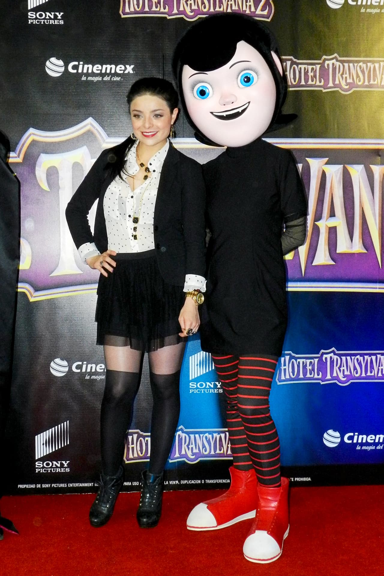 Ha hecho el doblaje de Mavis Drácula en las películas de "Hotel Transylvania", mientras que en el teatro ha estado en las obras “Hércules”, “Blanca Nieves”; “AMORatados”, “Una Semana ¡Nada Más!” y “Checa tu Mail”. En el cine ha hecho doblaje en la trilogía de Hotel Transylvania”.