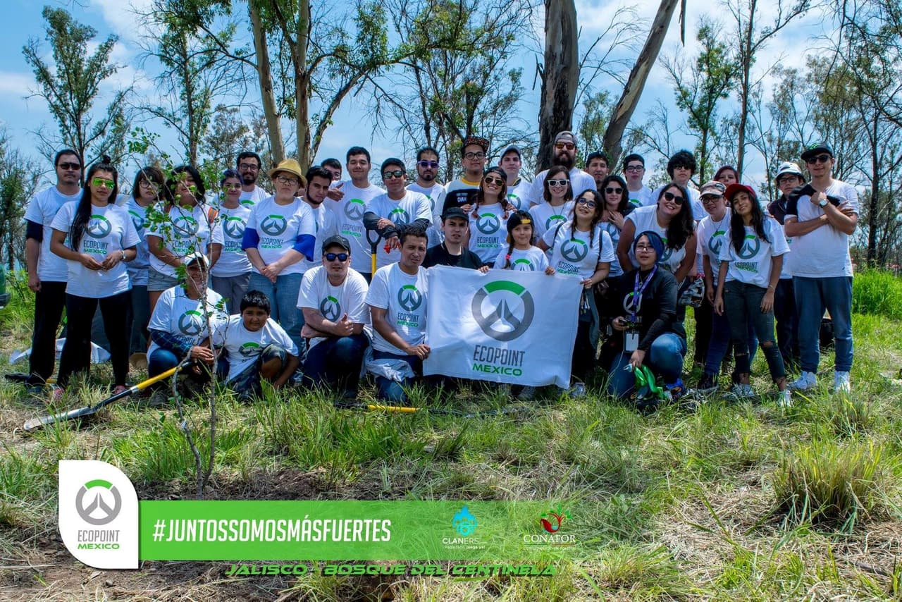 Fans de Overwatch, a través de la iniciativa Ecopoint México, han llevado a cabo acciones de reforestación y conciencia ambiental.