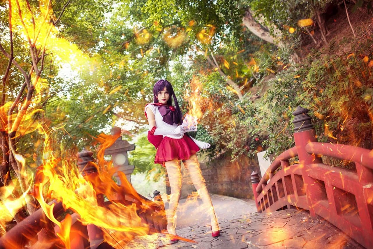 Por otro lado, Asuka no es su único cosplay. También se ha viralizado su sesión como Sailor Mars.