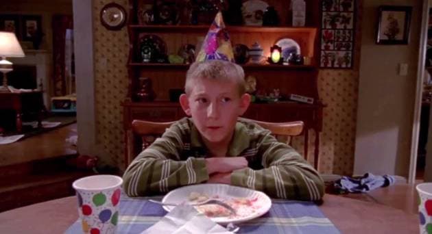 "No espero nada de ustedes y aun así logran decepcionarme" - Dewey