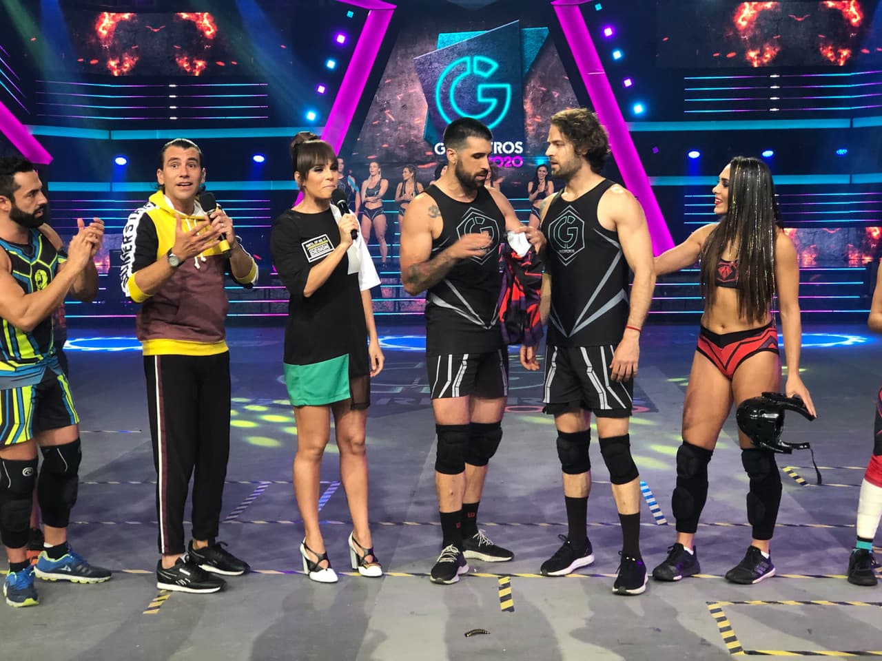 Silverio tomó la prenda y le dio su lugar a Jorge, quedándose este último en Cobras.