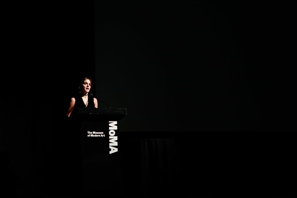 Emma estuvo en el tributo a Tom Hanks en el MoMA (Museum of Modern Art) el 15 de noviembre de 2016 en la ciudad de Nueva York.