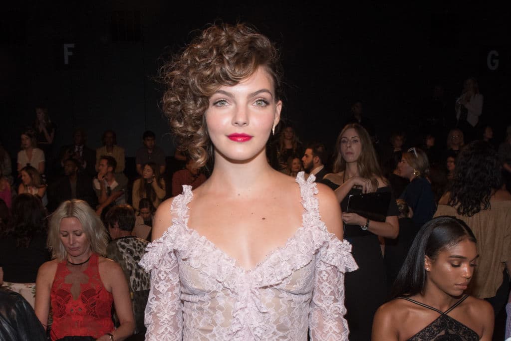 Ella es Camren Renee Bicondova.