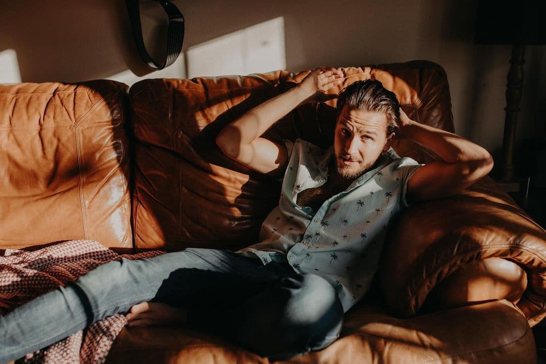 Gracias a su cuenta de Instagram sabemos cómo luce ahora y parece que el look de barba lo acompañará por mucho tiempo.