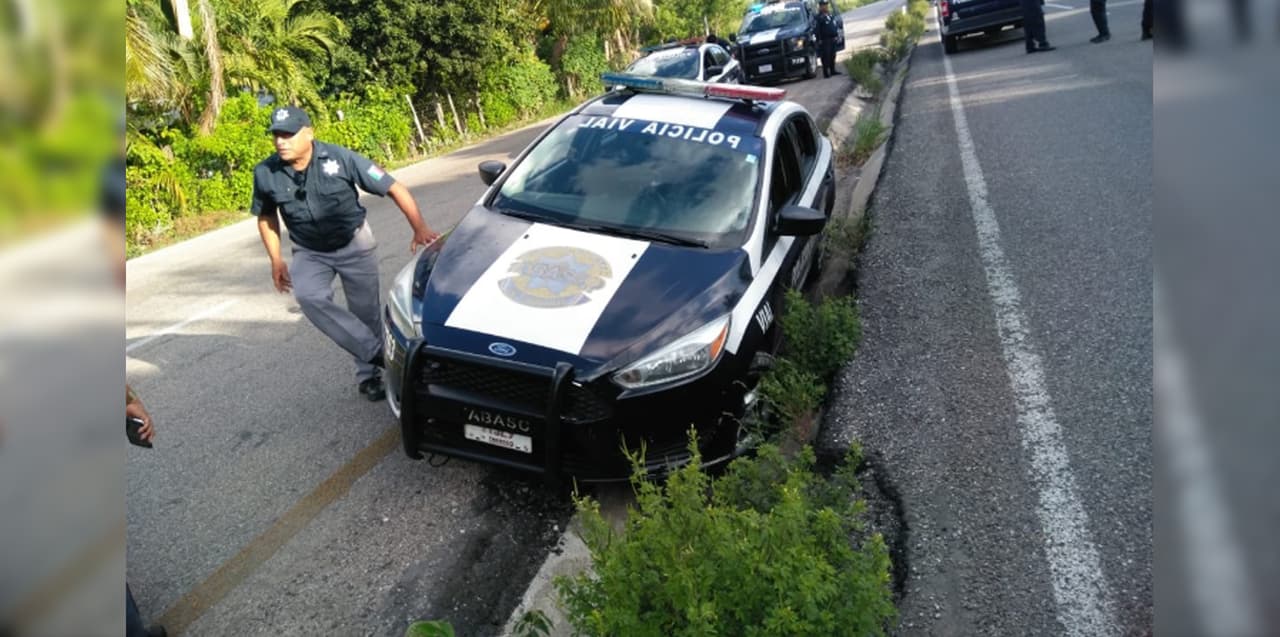 Hombre en estado de ebriedad le roba una patrulla a la policía a mitad de un operativo