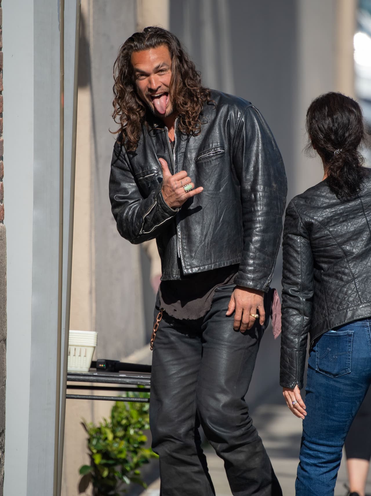 Mientras estaba trabajando en su primer filme como director, a Momoa le ofrecieron interpretar a Drax en ‘Guardianes de la Galaxia’, el cual rechazó para dedicarse de lleno a su otro proyecto, por lo que el papel quedó en manos de Dave Batista (y vaya que lo ha hecho muy bien).