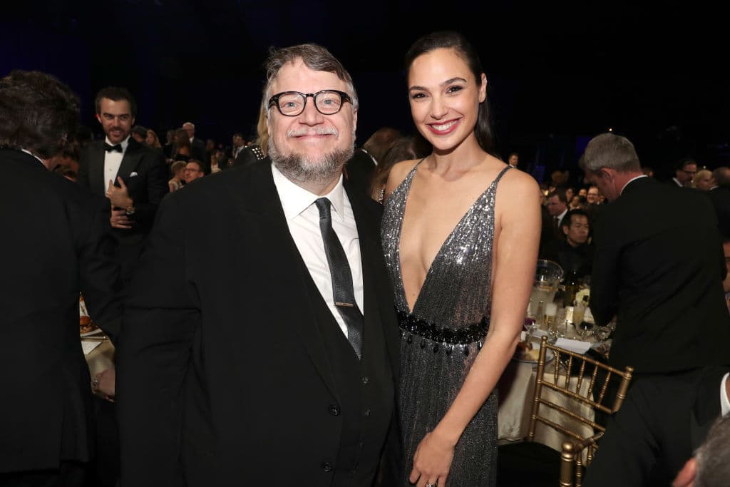 Y ya que estamos con fotos junto a otros famosos, no podíamos dejar pasar ésta con Guillermo del Toro.