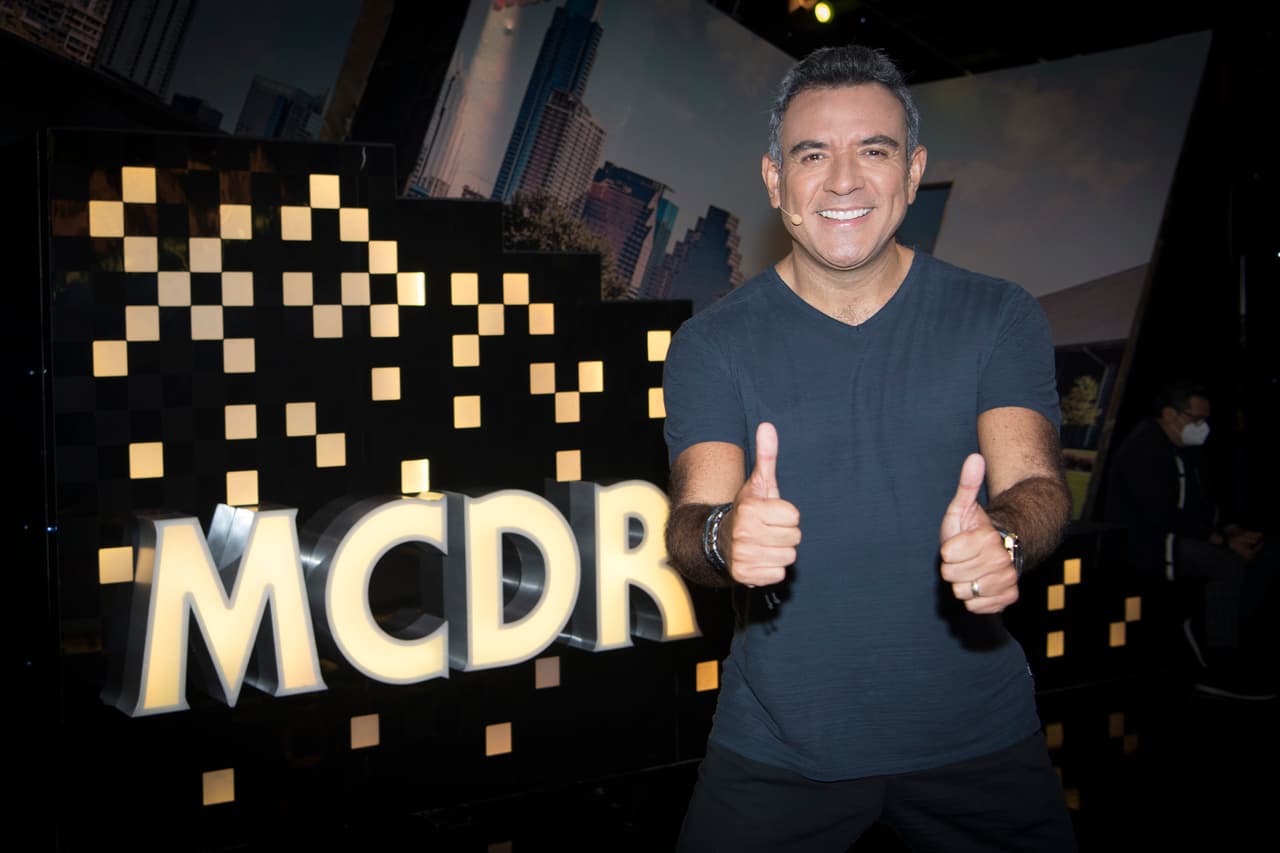Durante todo el programa tuvimos la sonrisa de este conductor.
