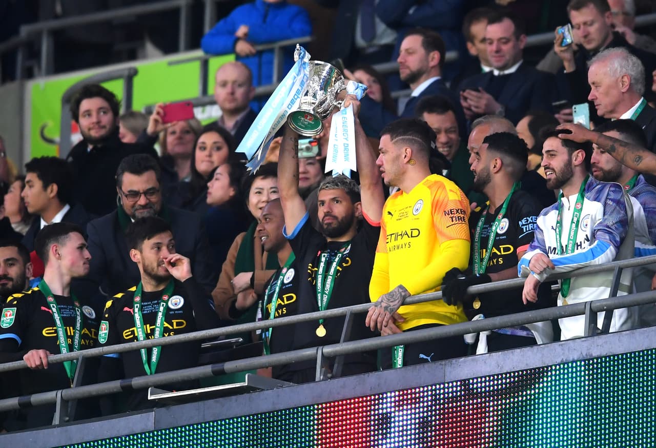 El Kun Agüero y otras estrellas del Manchester City juegan Fortnite en video