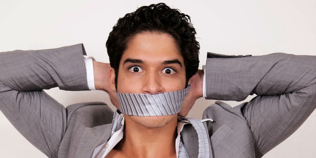Tyler Posey olvidó cuántos tatuajes tiene