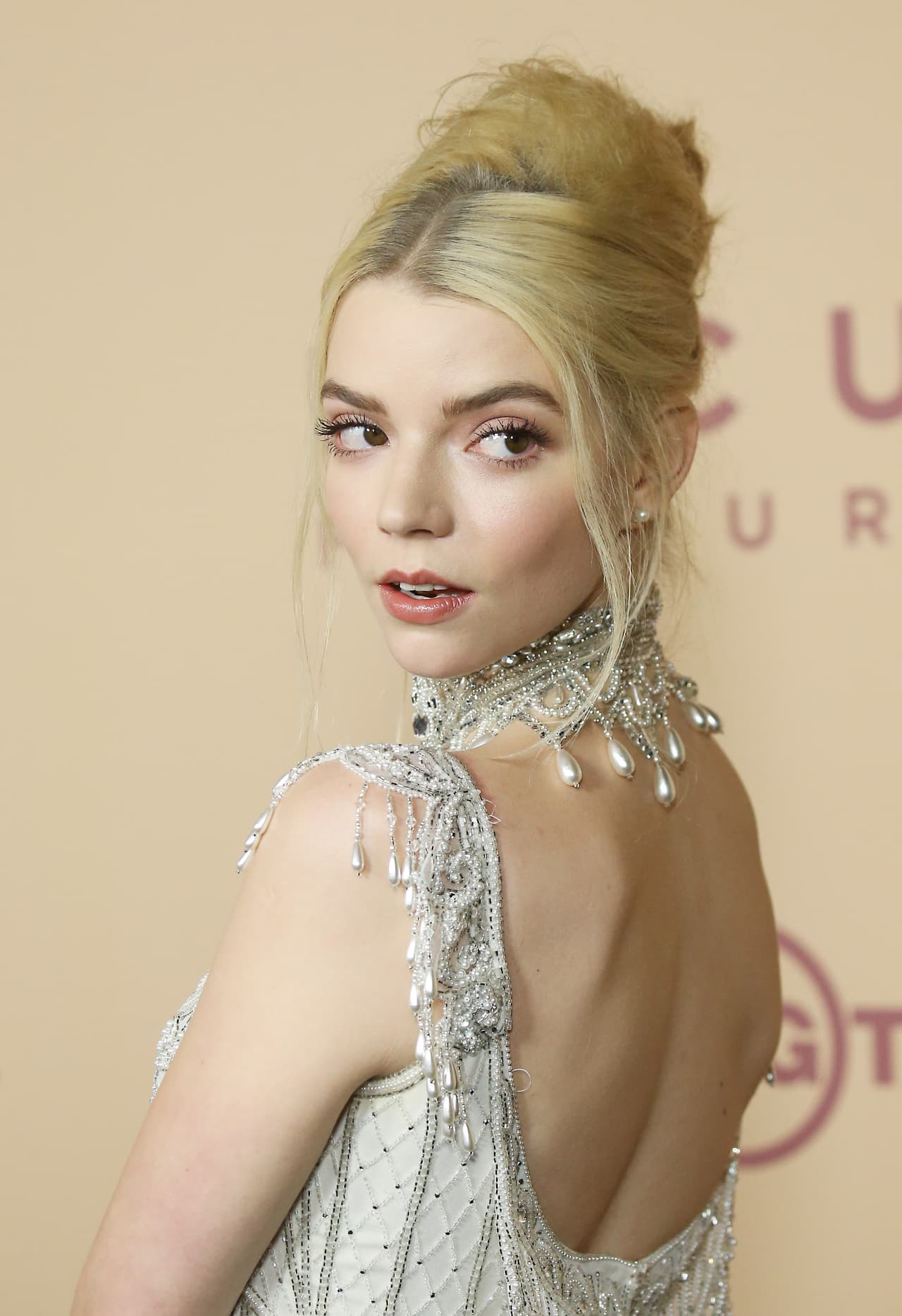 8- Anya Taylor-Joy. Este 2020 fue un gran año para esta actriz; además de protagonizar las cintas 'Emma' y 'Los nuevos mutantes', esta joven se convirtió en toda una sensación gracias a la serie 'Gambito de dama' y el próximo año comenzará a trabajar en el spin-off de 'Mad Max'.