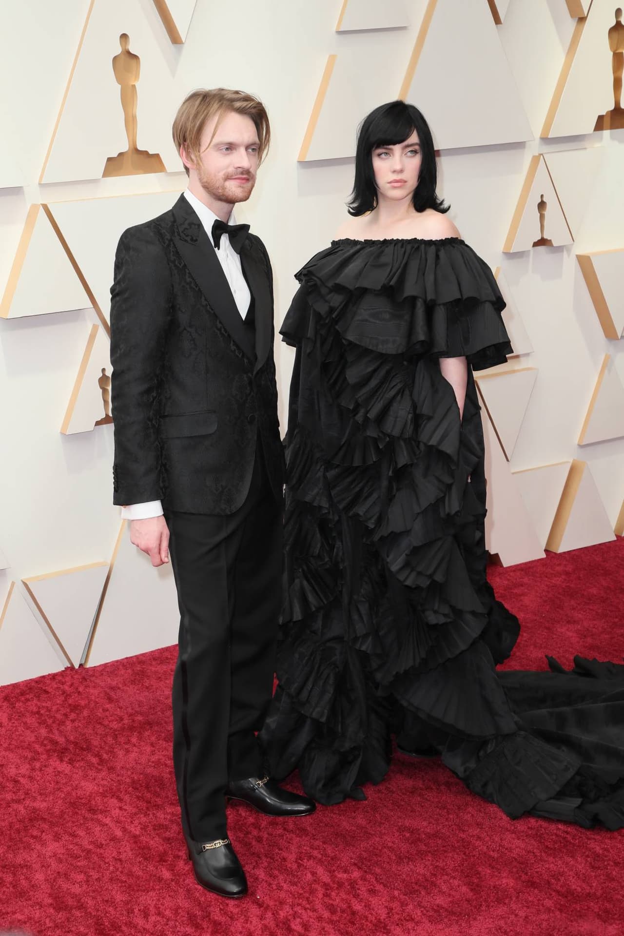 FINNEAS y Billie Eilish en los Premios Oscar 2022.