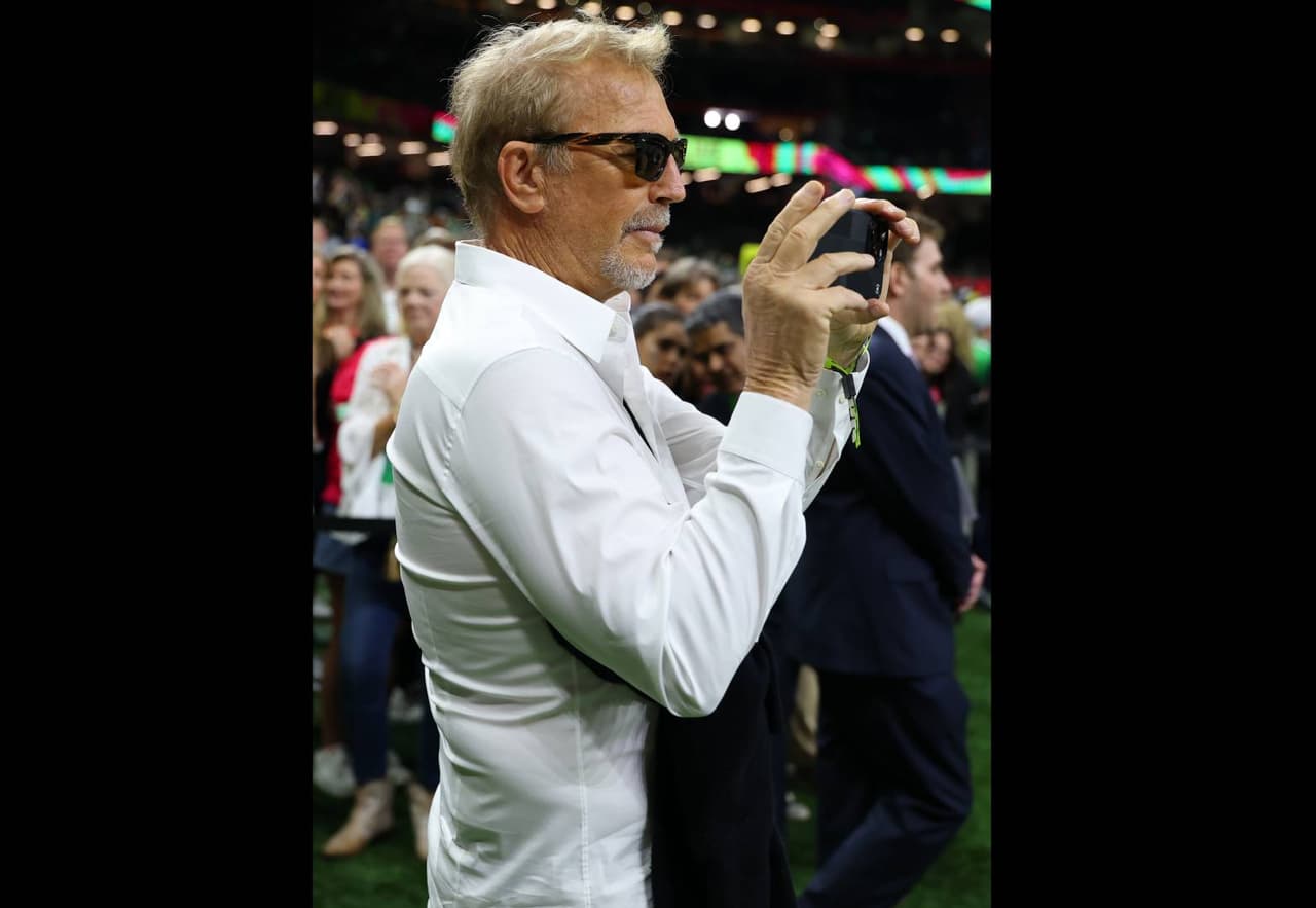 Kevin Costner.