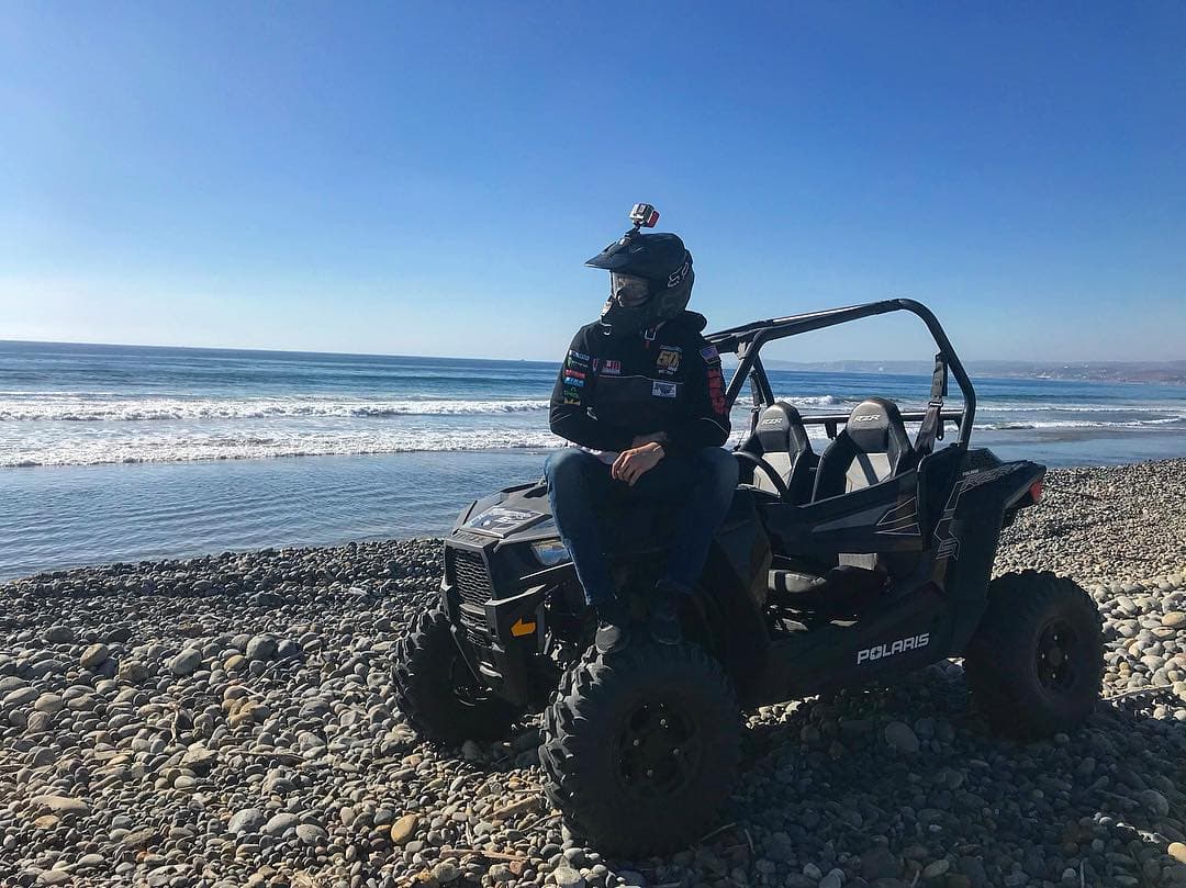 Le encanta viajar y vivir nuevas experiencias, como en 2017 que acudió a Los Arenales, Rosarito, Baja California.