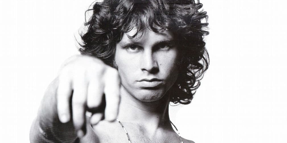 3. Jim Morrison (1943, 1971): Un cajero asegura haber cobrado un cheque por Morrison después de su muerte.