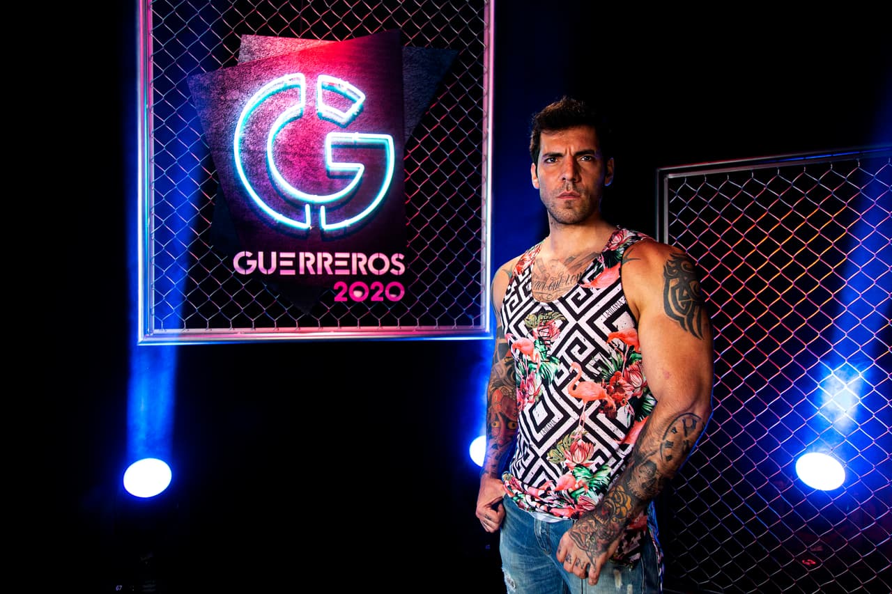 Es uno de los integrantes de Cobras en 'Guerreros 2020' que sobresale por su musculatura, misma que ha demostrado en las pistas y juegos del reality.