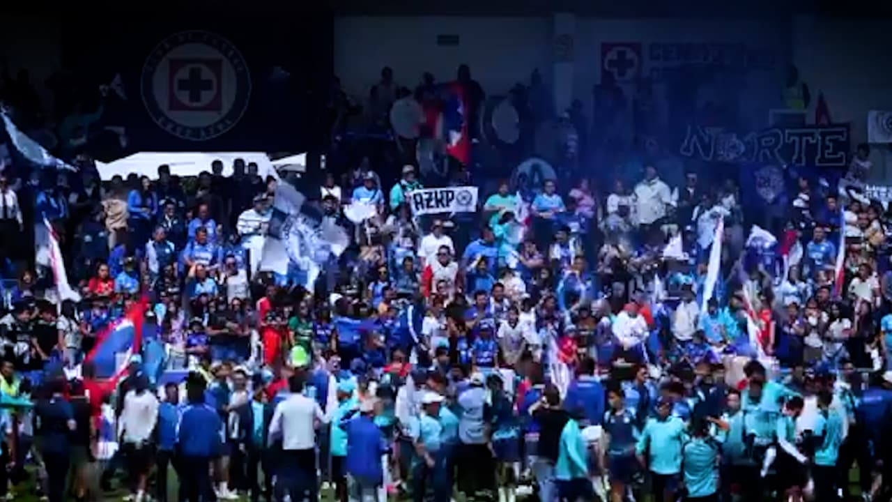 Espectacular banderazo en Cruz Azul en último entrenamiento antes de la Final