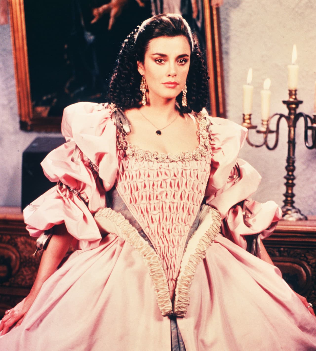 Diana Salazar llega al canal tlnovelas