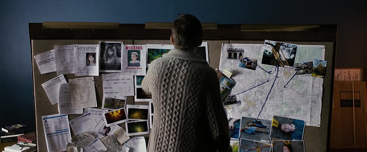 Para llegar a esa conclusión, el estudio juntó a 50 personas para mirar 50 películas de terror, mientras les monitoreaban los latidos del corazón.