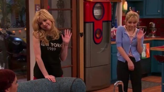 2009 - 'iTwins' en iCarly: En este episodio también fue Melanie, la gemela de Sam, quien es mucho más femenina y le tiene mucho cariño a Freddie, aunque él sospecha que en realidad es Sam disfrazada.