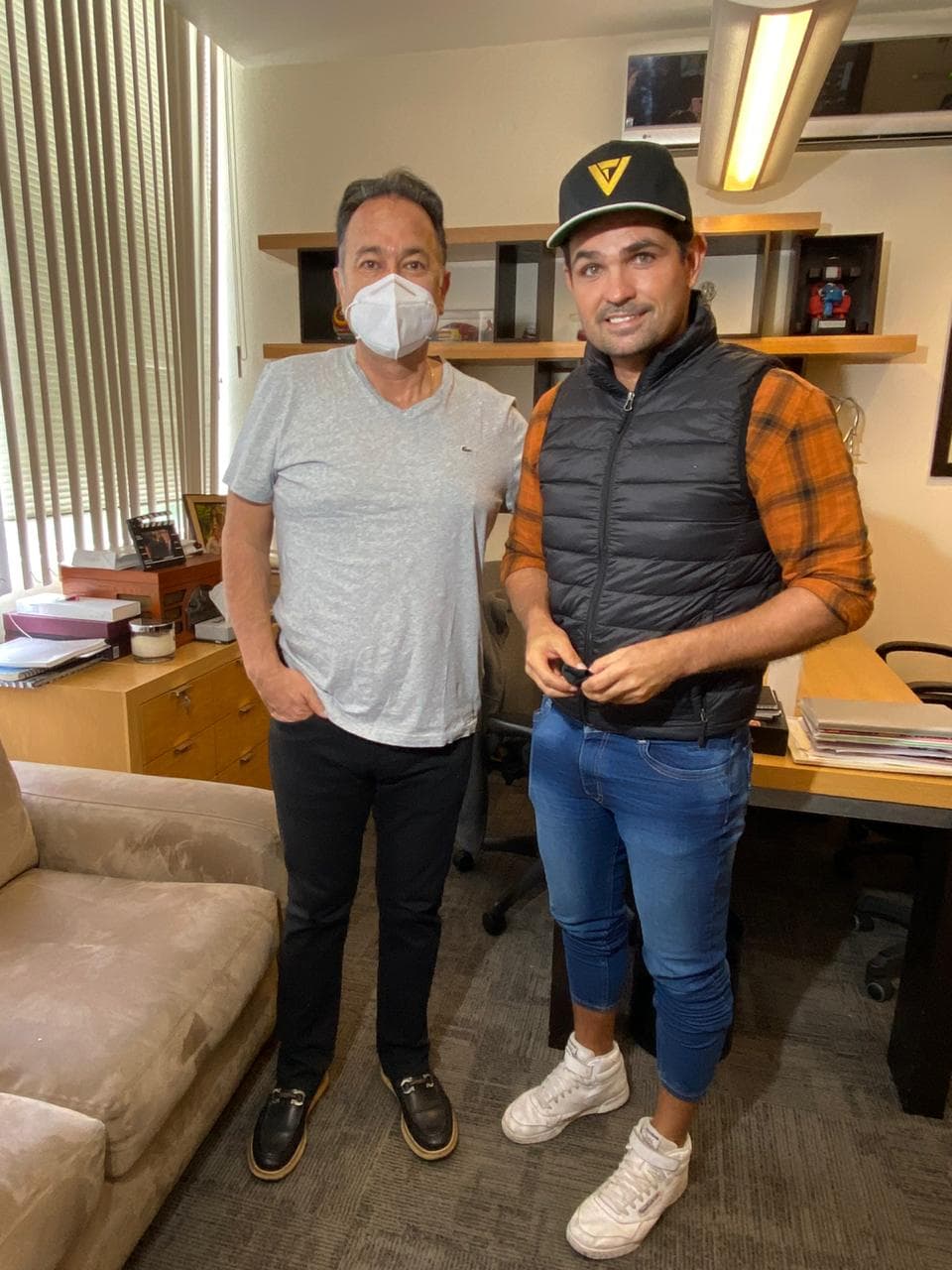 El productor Nicandro Díaz dio la bienvenida a Ferdinando Valencia