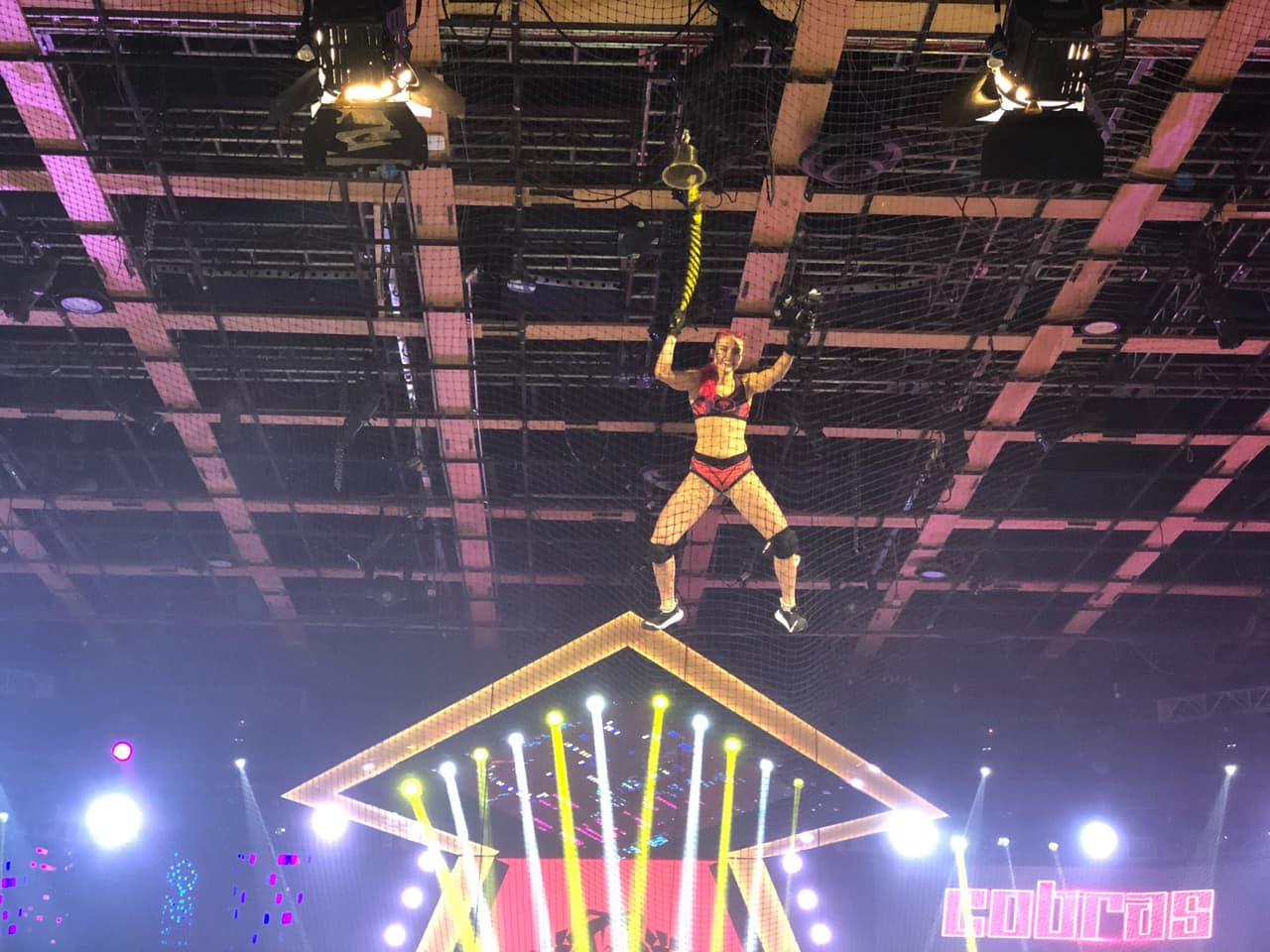 Tras vencer las cobras en el circuito de velocidad, Dariana y Jenny se enfrentaron en muerte súbita, siendo 'la reina Rose' quien ganó el desafío.