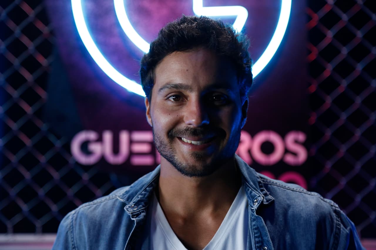 Guerreros 2020, un reality que pondrá a prueba el físico y la mente de los participantes, tiene en Julio Ron a un contendiente único.