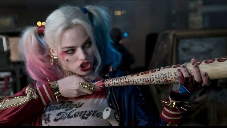 Camiseta ceñida. Short pegadito. Medias de red. El look de Harley en Suicide Squad se volvió emblemático pese al fracaso de la película. Aunque la actriz Margot Robbie reclamó que era un atuendo muy incómodo para trabajar.