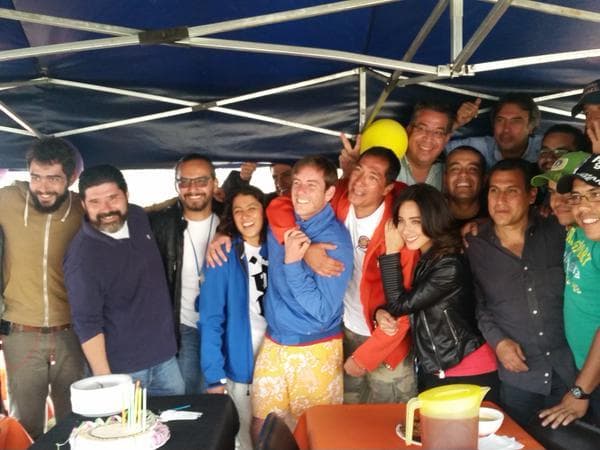 Juan Diego Covarrubias festejó su cumpleaños con sus compañeros de La Vecina