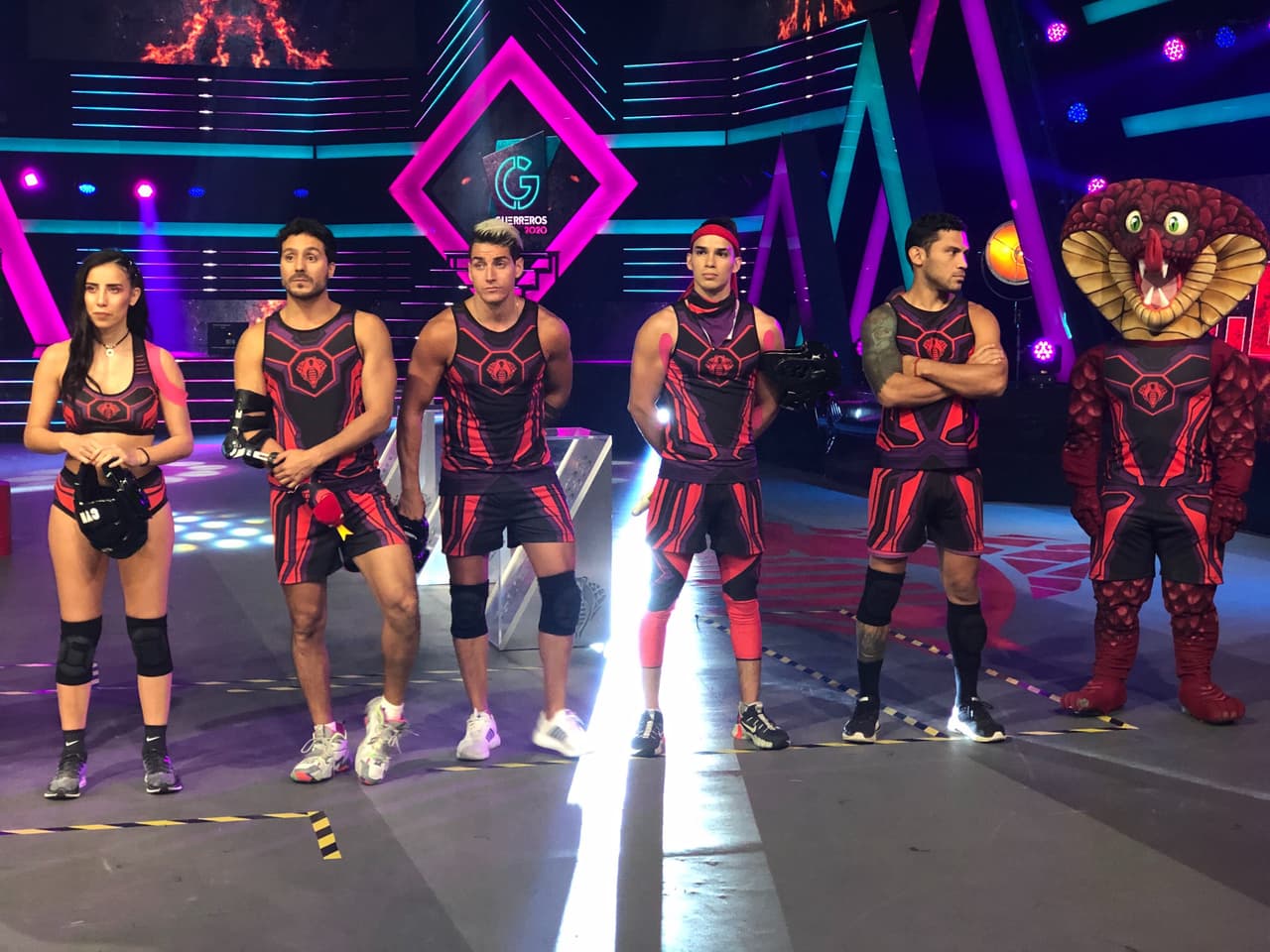 El programa 46 empezó con el anuncio de que Dariana y Said P. se retiraban del programa por el incidente que sufrió la Reina Rose dos programas atrás.