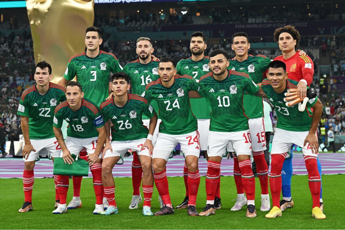 Jugadores de México antes del partido contra Argentina.