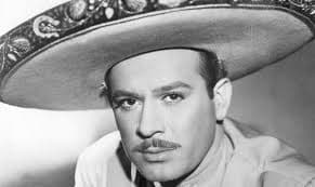 Pedro Infante, un ídolo inmortal del cine mexicano, también falleció en un accidente aéreo.
