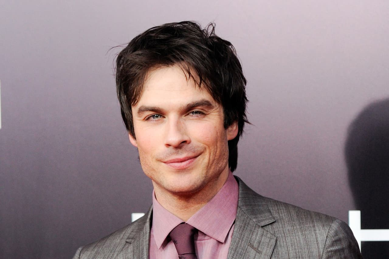Se llama Ian Somerhalder, llámenlo: Grrrr...