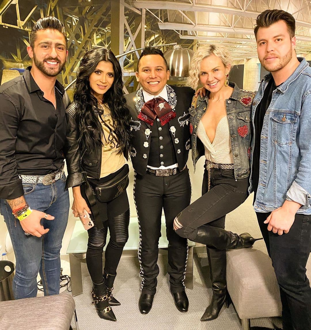 En noviembre de 2019, Potro y Michelle Vieth hicieron oficial su relación, causando gran revuelo debido a su diferencia de edad, pero en abril de 2020 terminaron.